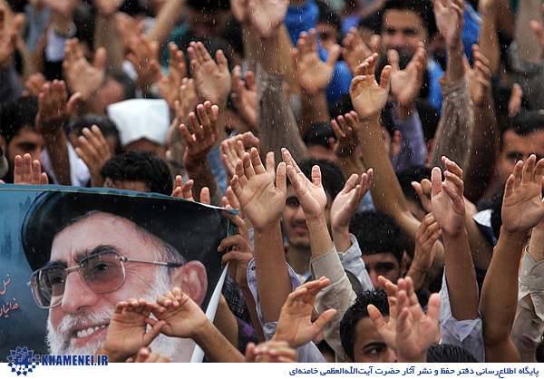 [تصویر:  khamenei-880715-4-005.jpg]